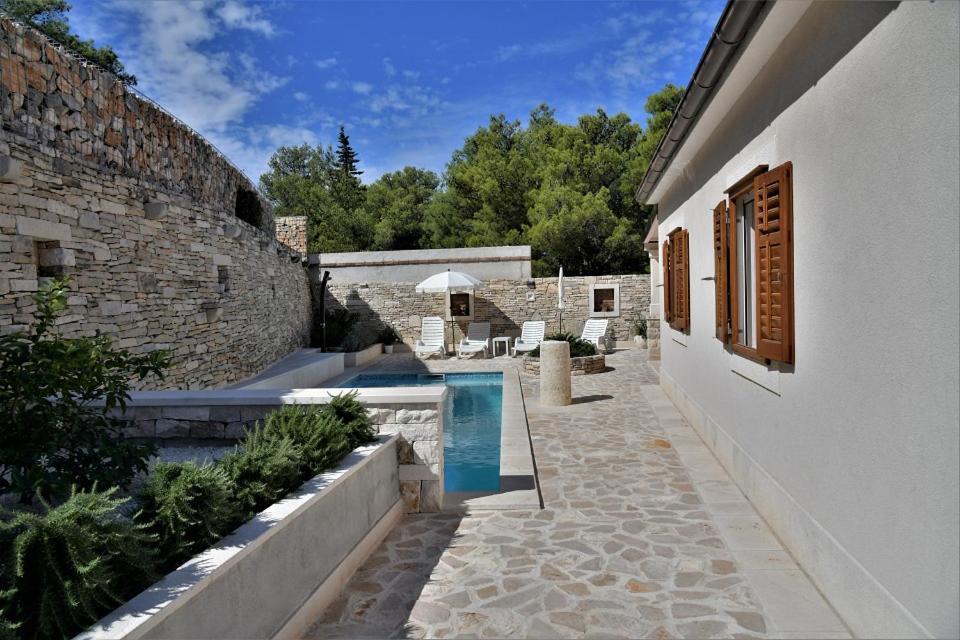 Villa Aries Supetar Exterior foto